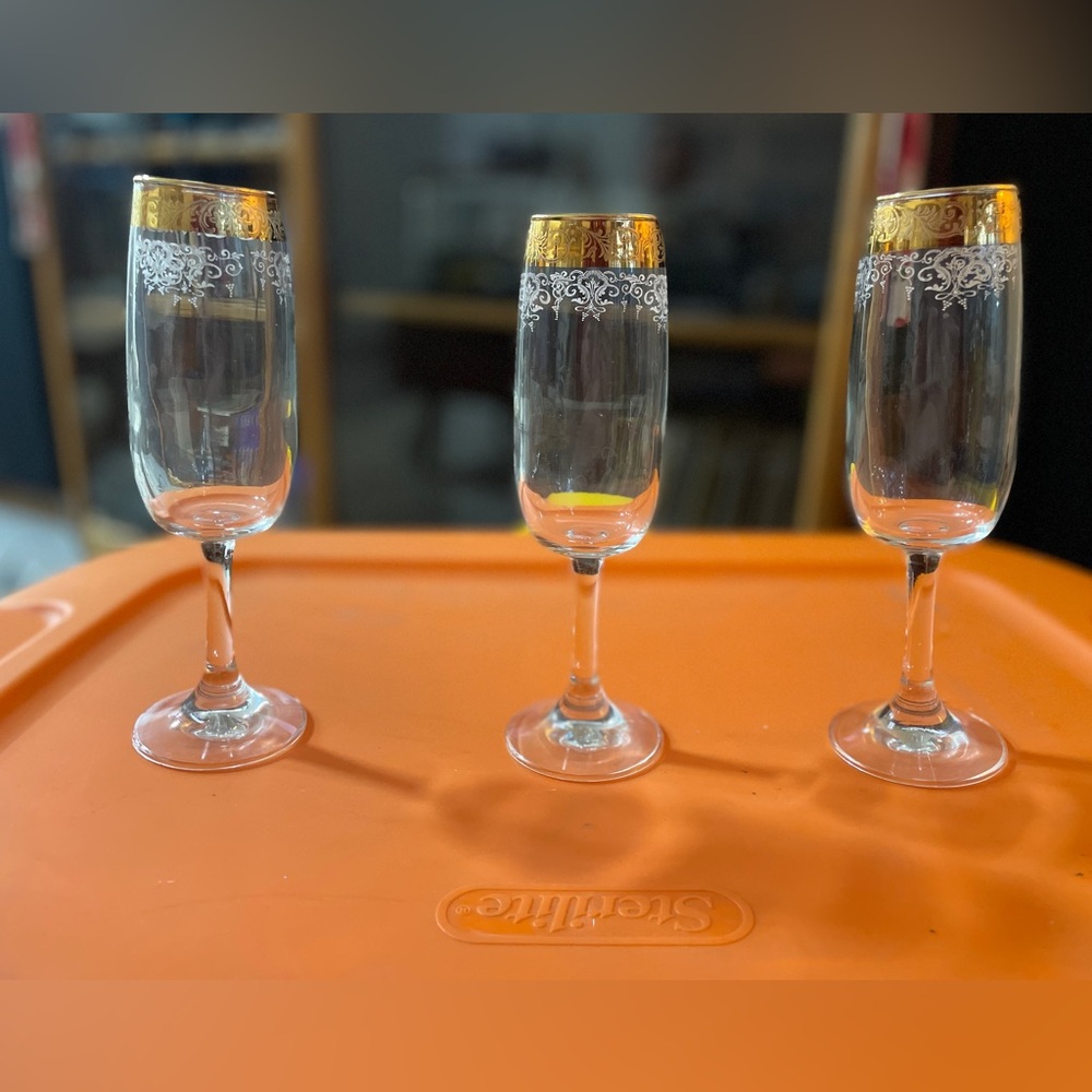 Vintage CELLINI Hand Blown Crystal 24 KT Gold Etched Champagne Glasses set of 3